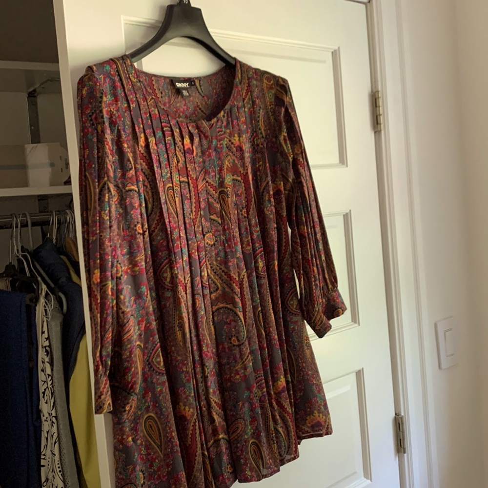 DKNY large pleated tunic. Also good for maternity. Size M to L.